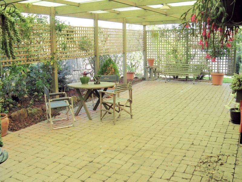 21 Woodleigh Close, Leopold VIC 3224