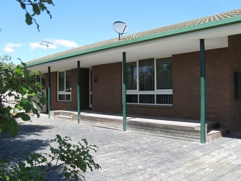 16 Myuna Street, Leopold VIC 3224