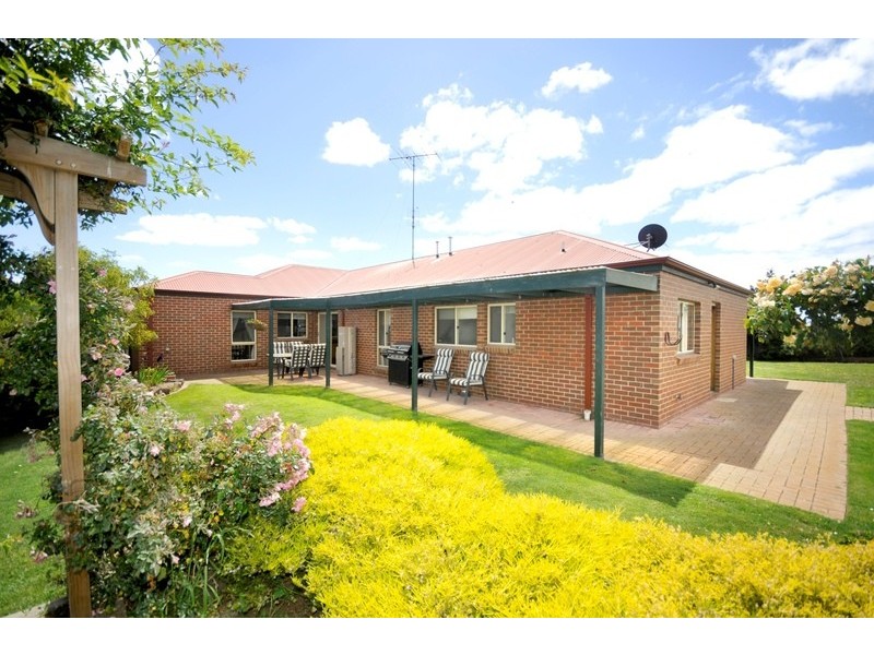 6 Dahlhaus Court, Leopold VIC 3224