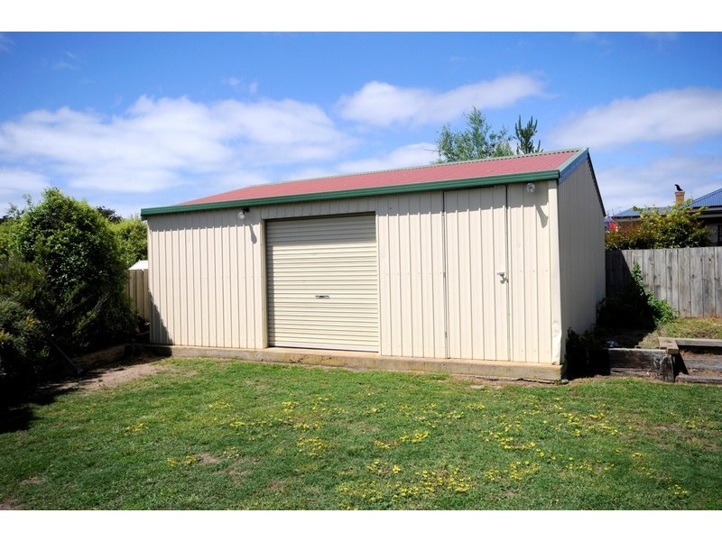 6 Dahlhaus Court, Leopold VIC 3224