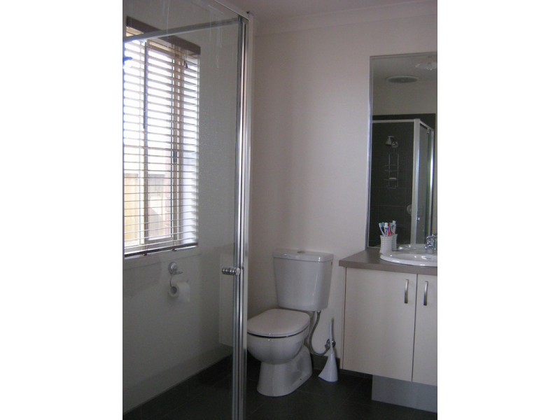 25 Yeoman Crescent, Leopold VIC 3224