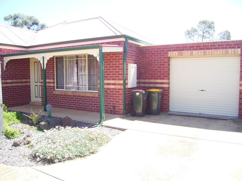 2/60 Burlington Crescent, Leopold VIC 3224