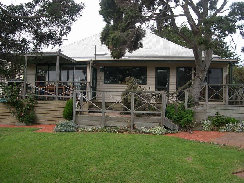 33 Flinders Parade, Barwon Heads VIC 3227