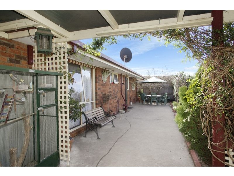 10 Cloverdale  Drive, Corio VIC 3214