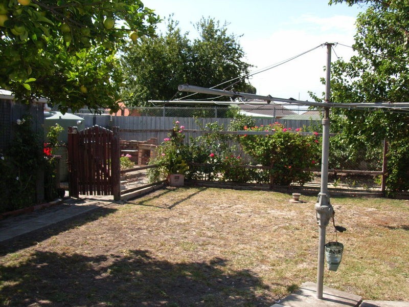 16 Goldsworthy Road, Corio VIC 3214