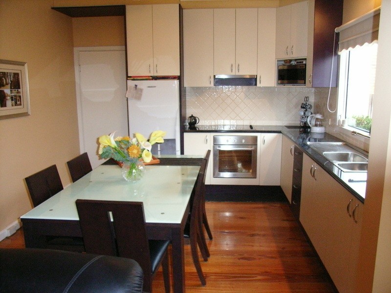 4 Maple Crescent, Bell Park VIC 3215