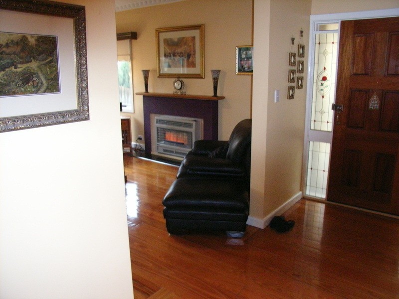 4 Maple Crescent, Bell Park VIC 3215