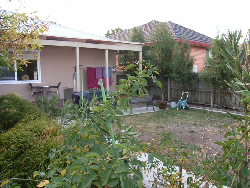 4 Maple Crescent, Bell Park VIC 3215