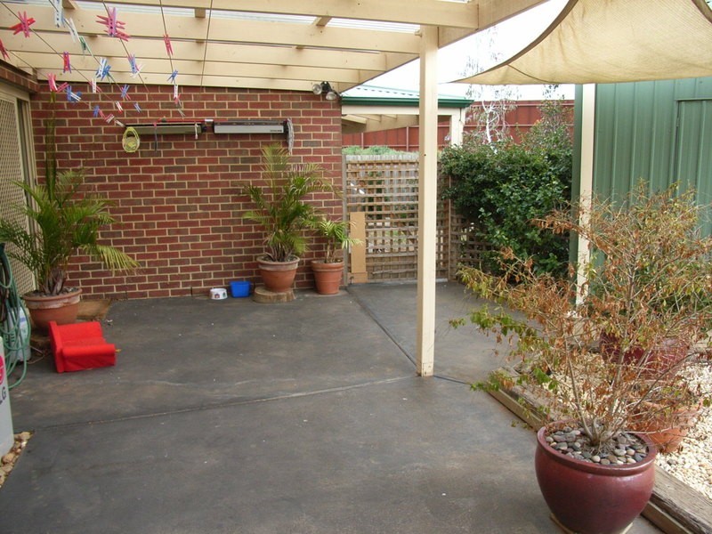 8 Silvan Court, Lovely Banks VIC 3221