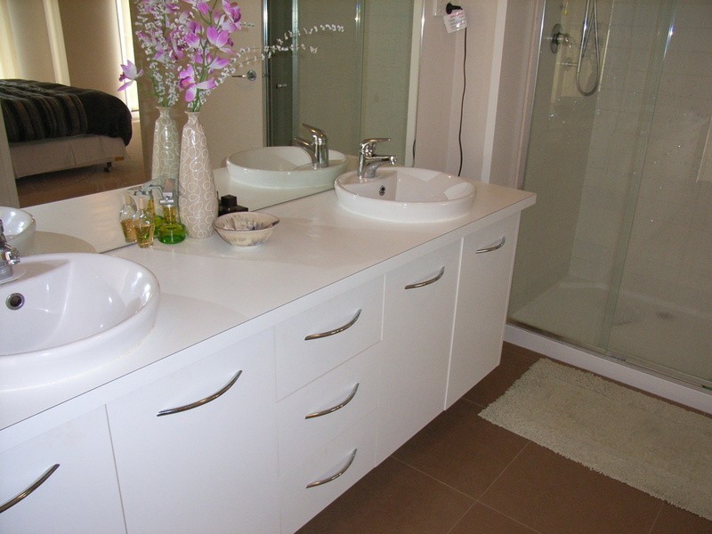 6 Hipwell Court, Lovely Banks VIC 3221