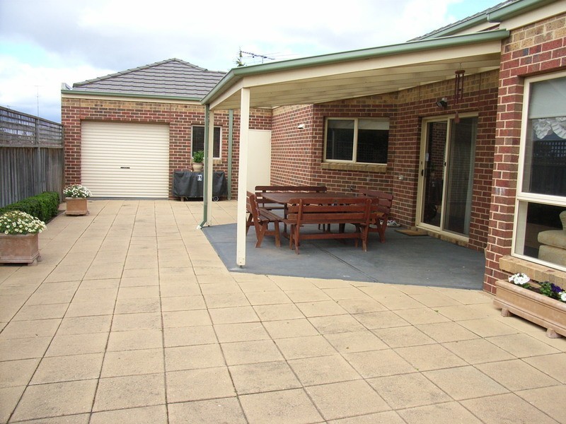 67 Coakley Crescent, Lovely Banks VIC 3221