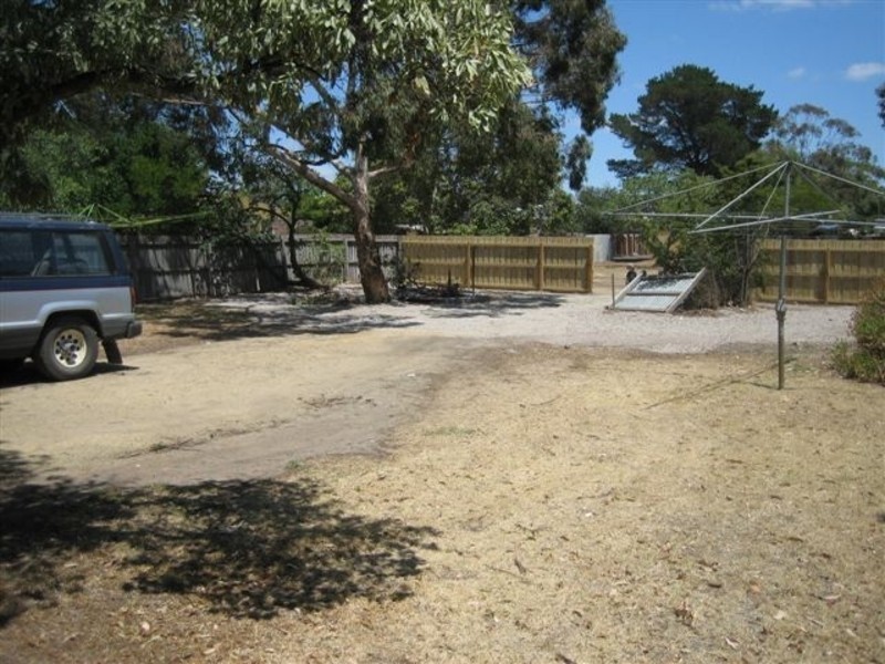 1-4/19 Phosphate Road, North Shore VIC 3214