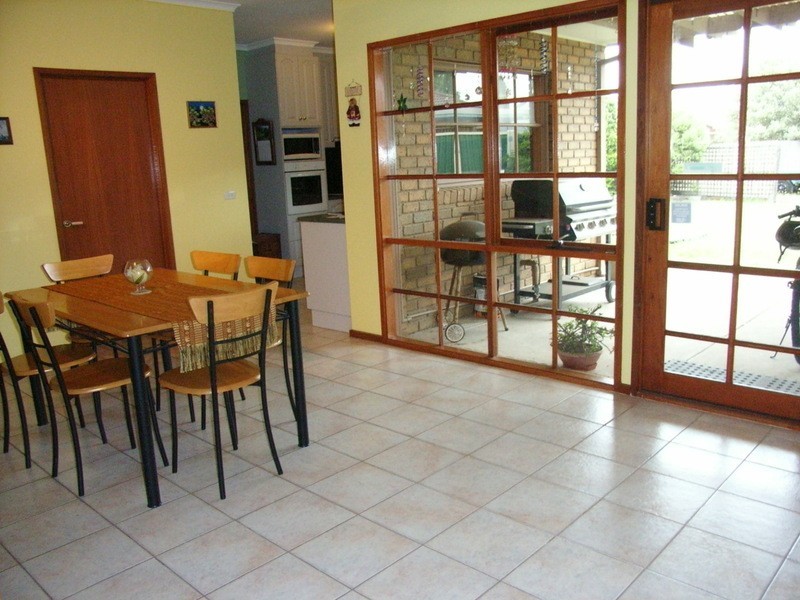 8 Crossley Court, Corio VIC 3214