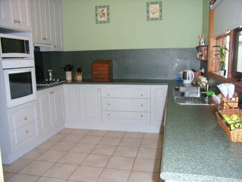 8 Crossley Court, Corio VIC 3214