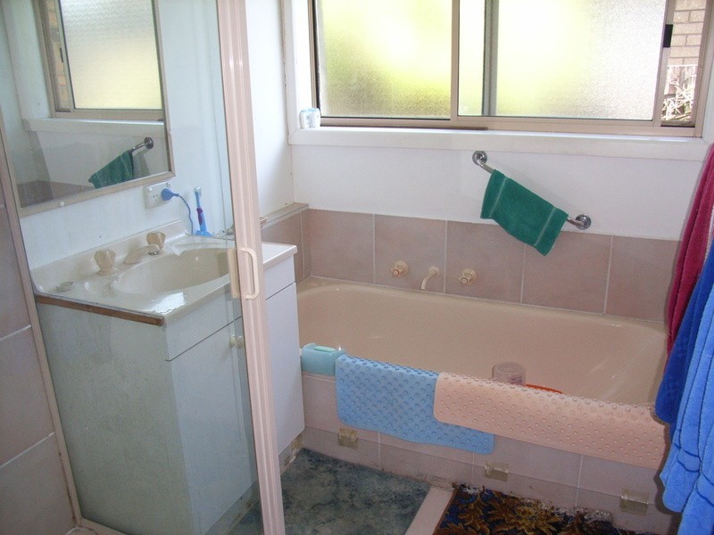 42 Heytesbury Street, Herne Hill VIC 3218