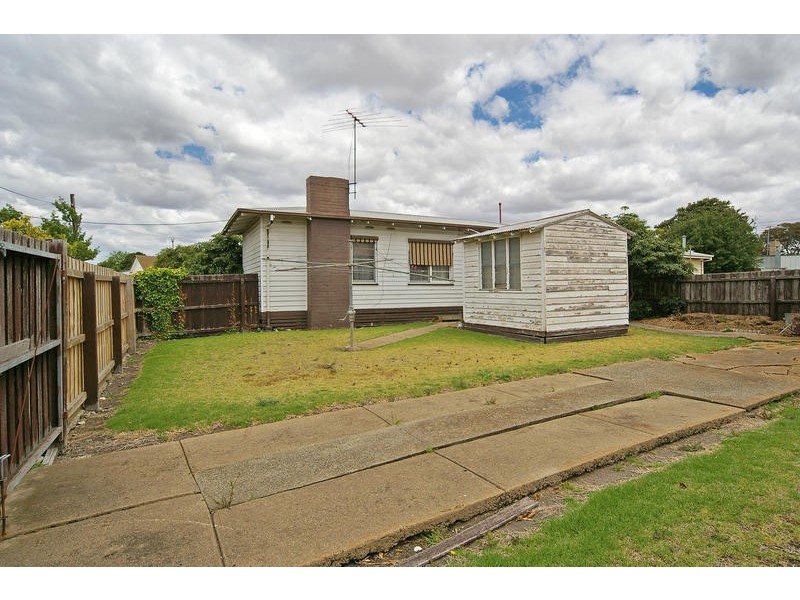 3 Falcon Street, Norlane VIC 3214