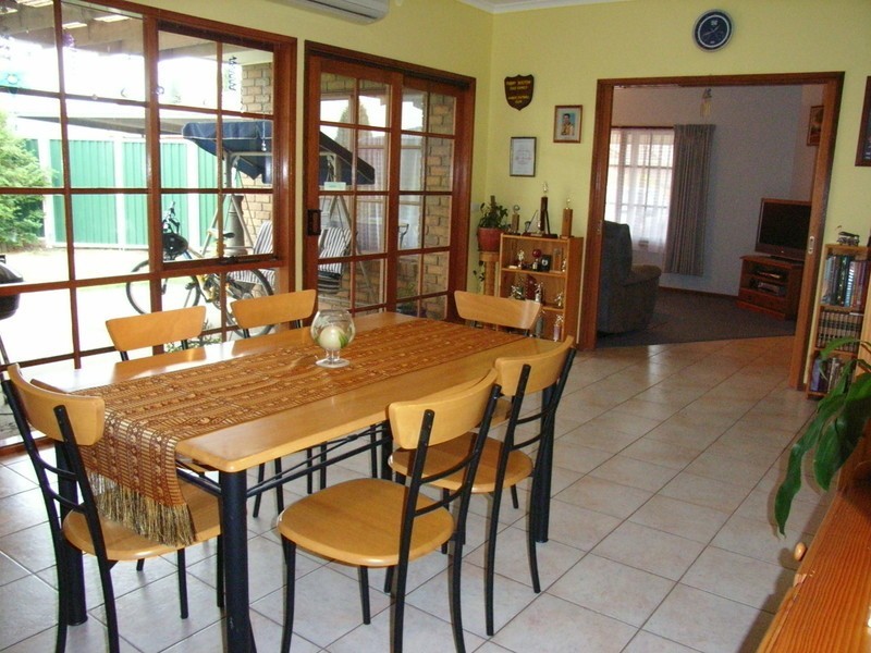 8 Crossley Court, Corio VIC 3214