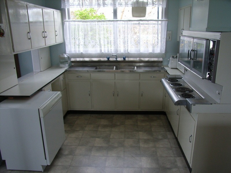 13 Forfar Road, Hamlyn Heights VIC 3215