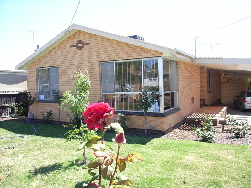 10 Macarthur Avenue, Hamlyn Heights VIC 3215