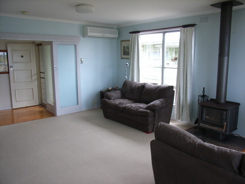 13 Forfar Road, Hamlyn Heights VIC 3215