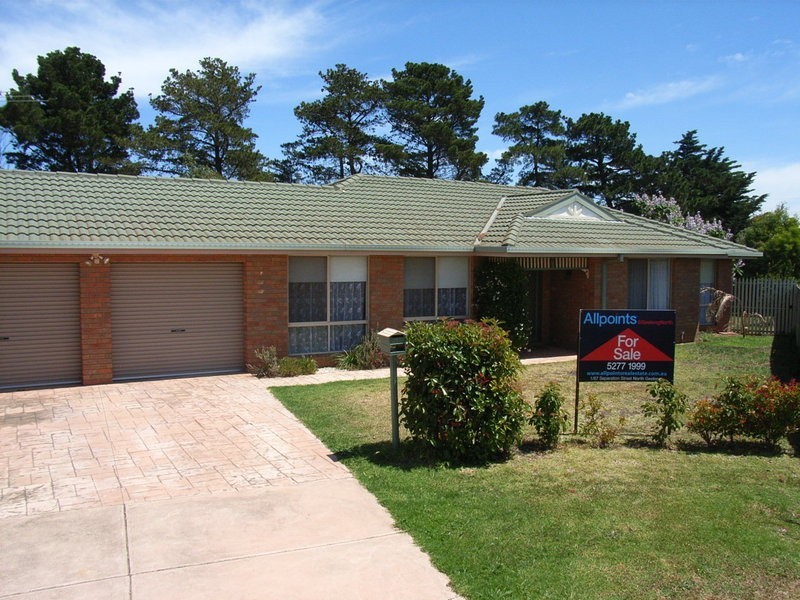 5 Pratt Court, Bell Post Hill VIC 3215