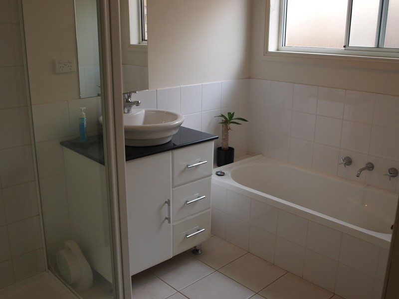 24 Hinton Close, Norlane VIC 3214