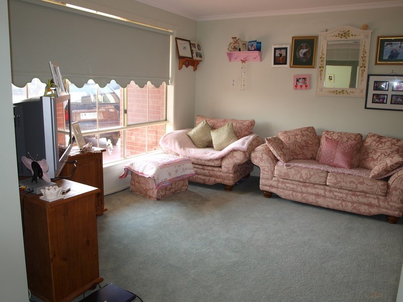 8 McCubbin Court, Corio VIC 3214