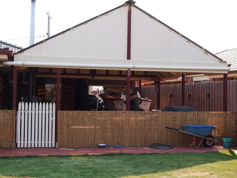 8 McCubbin Court, Corio VIC 3214