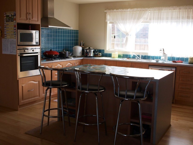 16 Hipwell Court, Lovely Banks VIC 3221