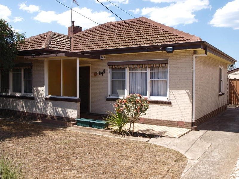 8 Osborne Avenue, North Geelong VIC 3215