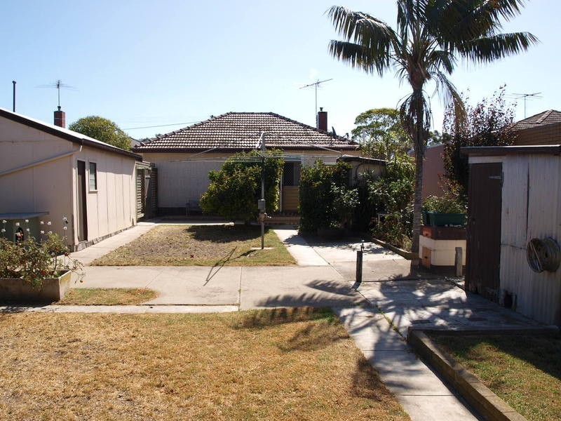 8 Osborne Avenue, North Geelong VIC 3215