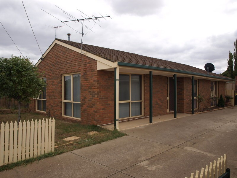 10 Caldermeade Road, Corio VIC 3214