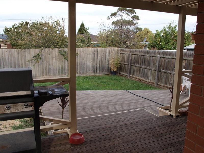 6 Ozone Crescent, Bell Park VIC 3215