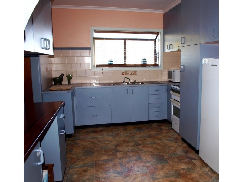 14 Detroit Crescent, Corio VIC 3214