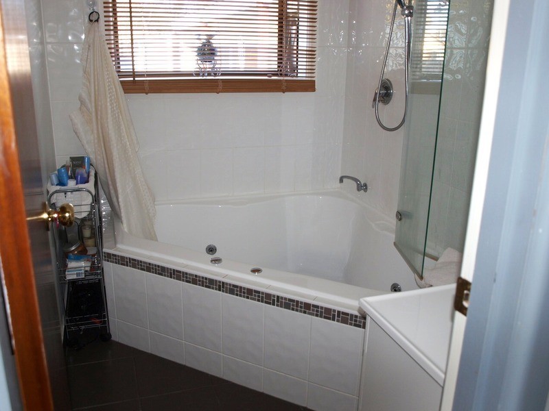 14 Detroit Crescent, Corio VIC 3214