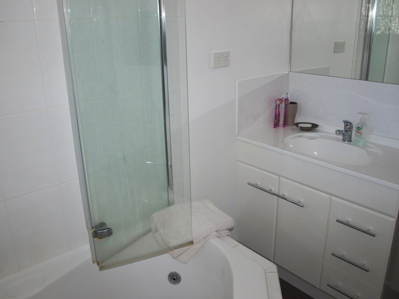 14 Detroit Crescent, Corio VIC 3214