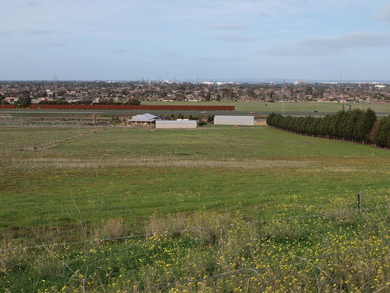 4 Peart Court, Lovely Banks VIC 3221