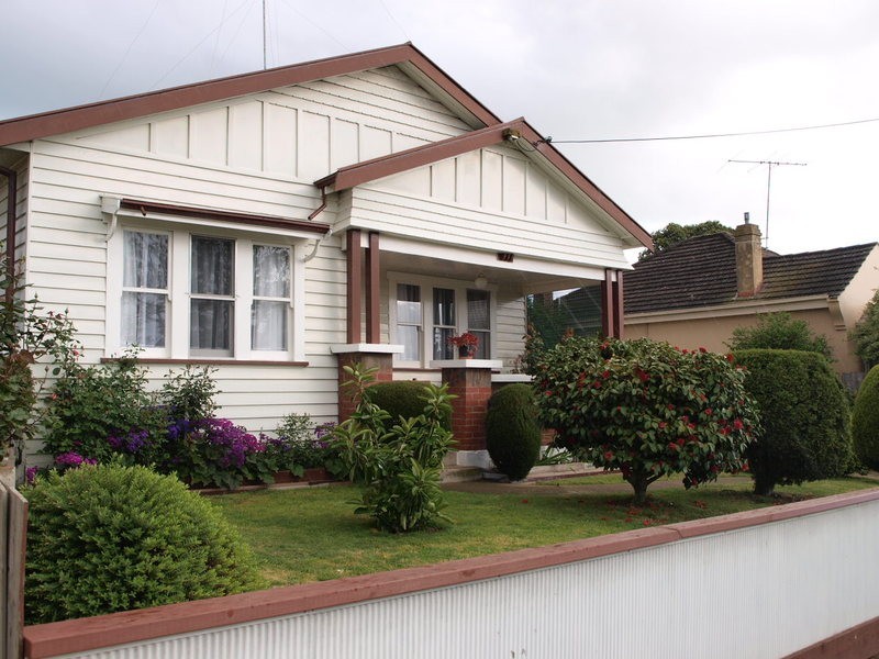 23 Shannon Avenue, Hamlyn Heights VIC 3215