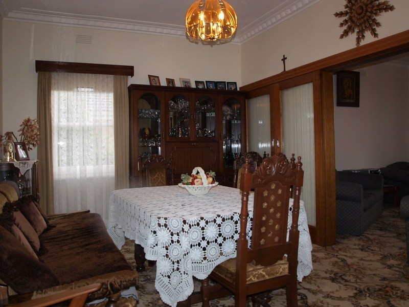 23 Shannon Avenue, Hamlyn Heights VIC 3215