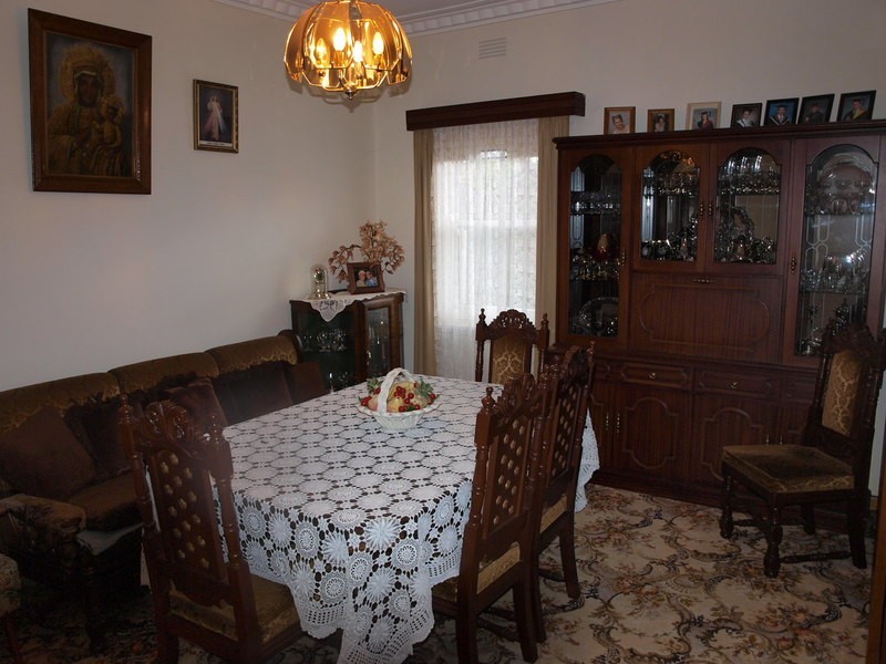 23 Shannon Avenue, Hamlyn Heights VIC 3215