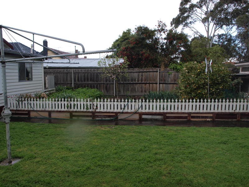 23 Shannon Avenue, Hamlyn Heights VIC 3215