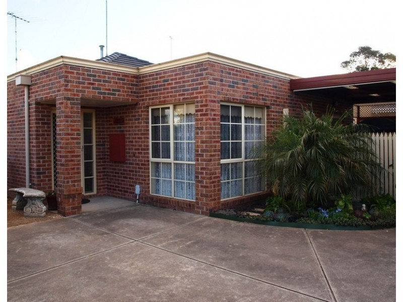 2/68 Bellarine Highway, Newcomb VIC 3219