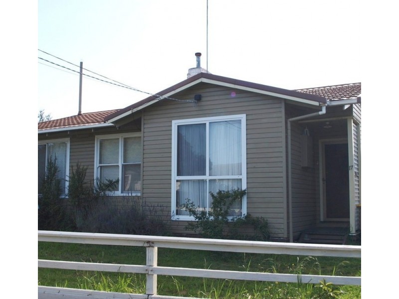 17 Curlew Crescent, Norlane VIC 3214