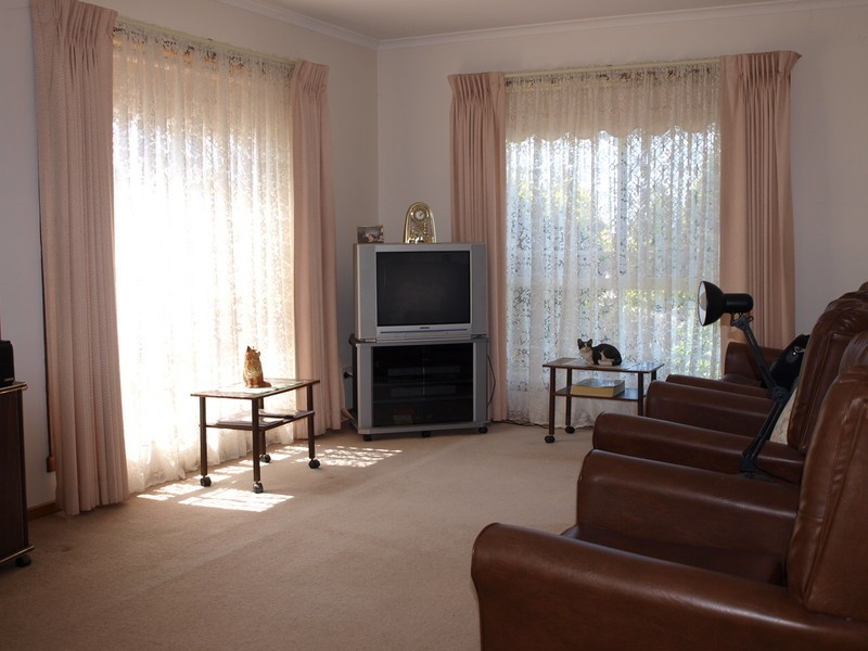 2/36 Eagleview Crescent, Bell Post Hill VIC 3215