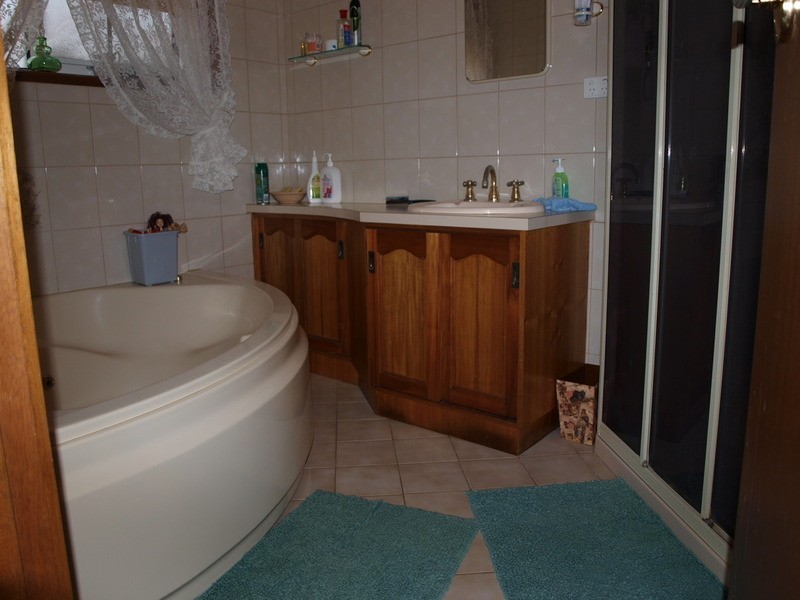 90 Braund Avenue, Bell Post Hill VIC 3215