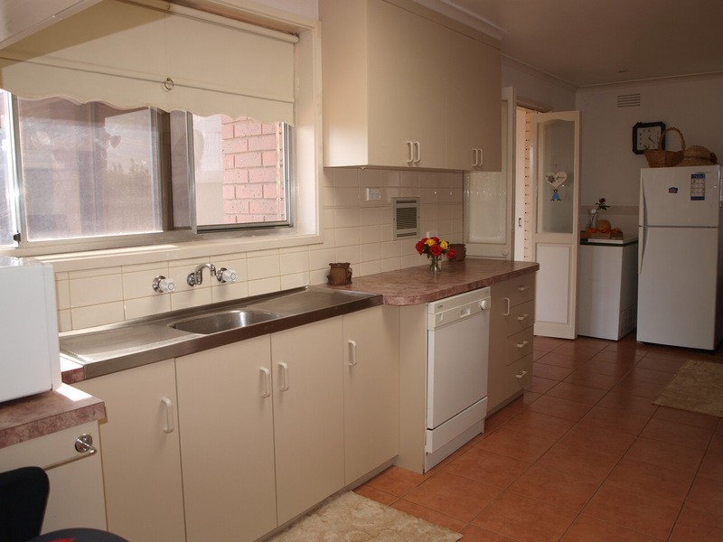 21 Peacock Avenue, Norlane VIC 3214