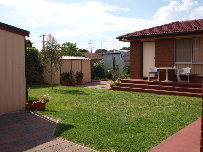 21 Peacock Avenue, Norlane VIC 3214