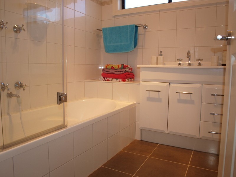 1 Karrin Court, Norlane VIC 3214