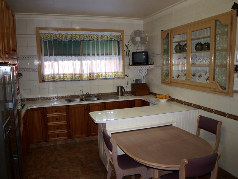 12 June Avenue, Hamlyn Heights VIC 3215