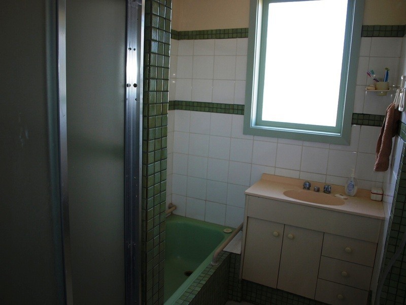 12 June Avenue, Hamlyn Heights VIC 3215
